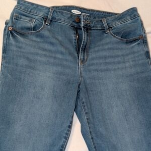 Old Navy Women's Straight Leg Jeans in Denim Blue
